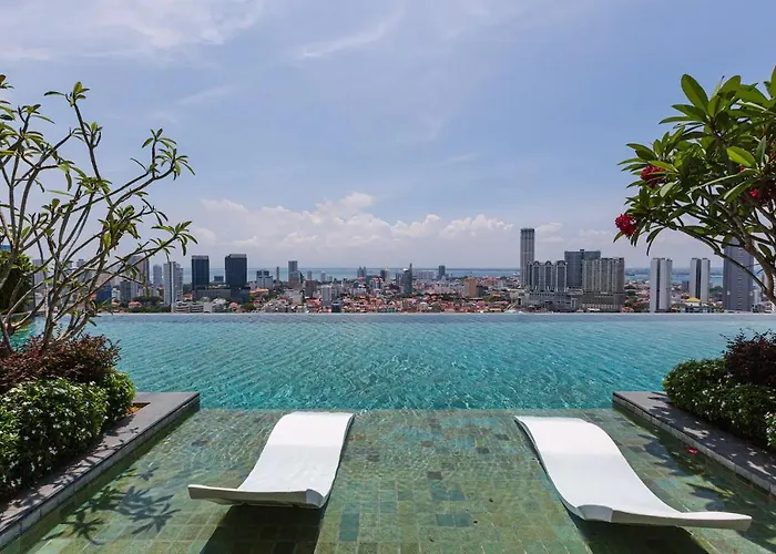 Rooftop Pool, Up To 8 Pax, 2 Bedrooms, 2 Bathrooms, 2 Car Parks By Star Home