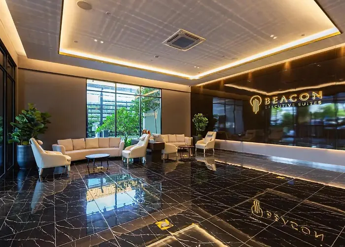 Rooftop Pool, Up To 8 Pax, 2 Bedrooms, 2 Bathrooms, 2 Car Parks By Star Home